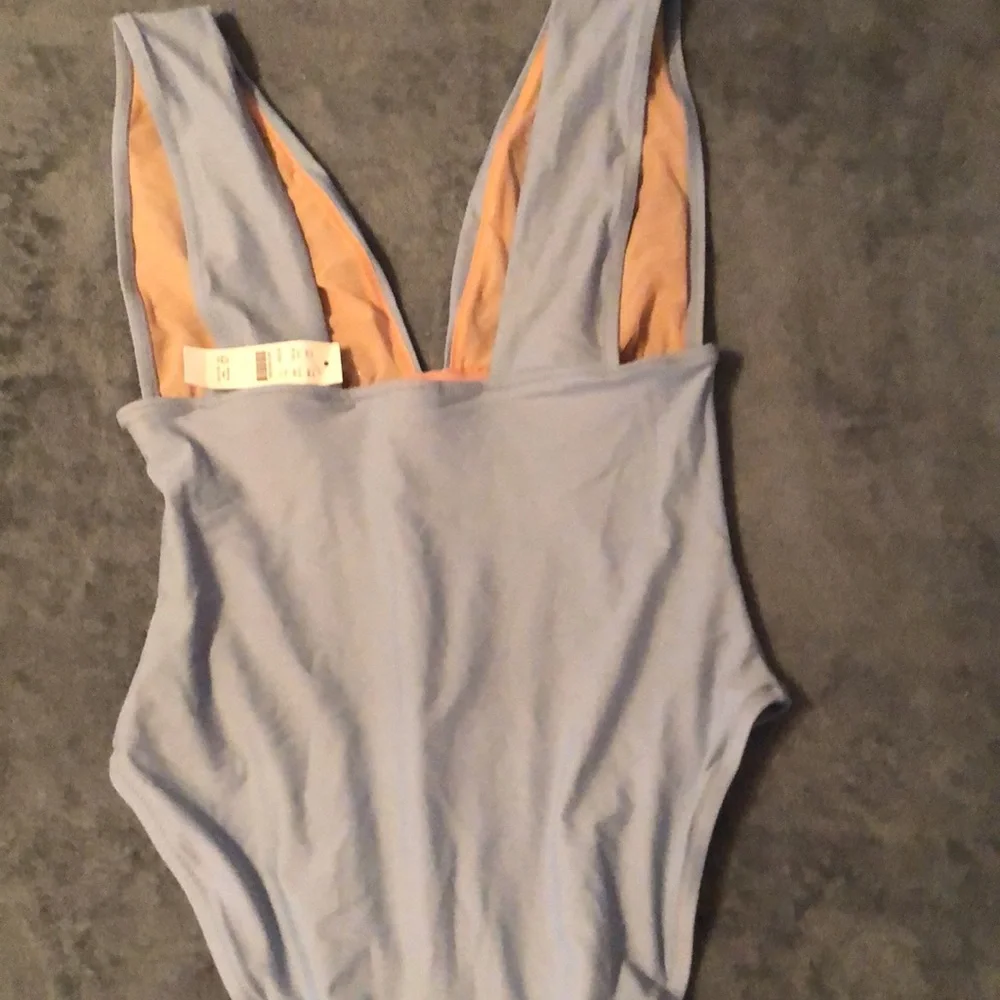 NWT Woman’s J Crew one piece bathing suit sz 10 - Picture 6 of 7